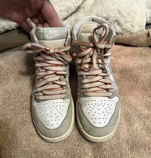 Nike Air Jordan 1 Mid Top mint/White Colorblock Lace Up Sneakers